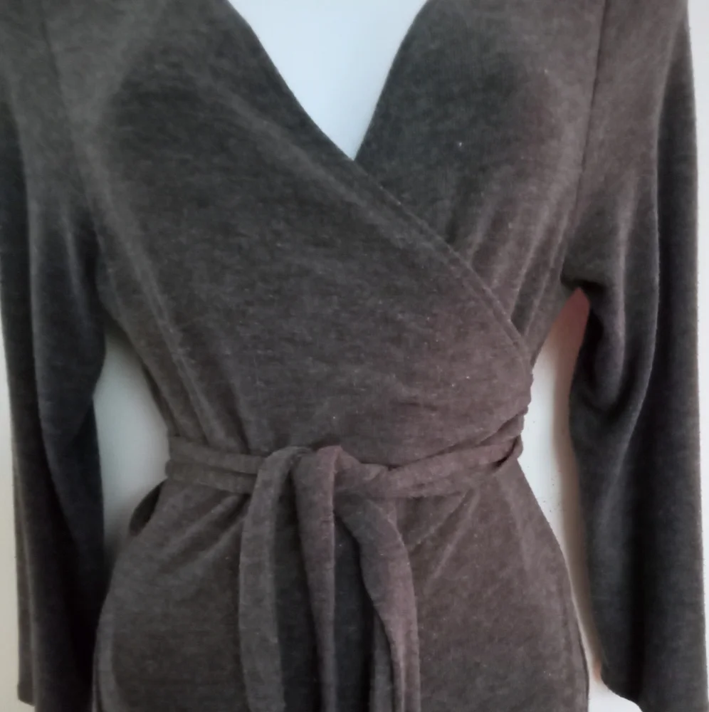 NWT🎁 FREE GIFT IS INCLUDED 🎁 Wrap Dress V- Neck, High Split, Midi - Picture 11 of 13